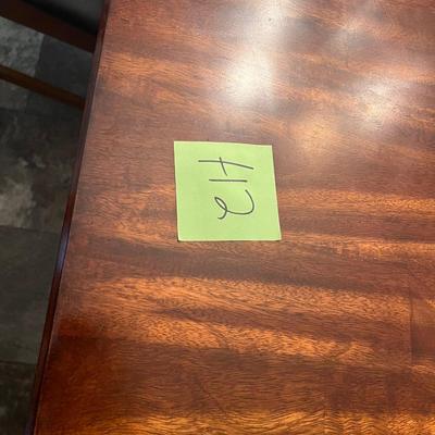 H2 Beautiful Table and 6 chairs