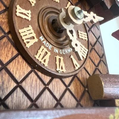 German Cuckoo Chime Clock ~ Works Great