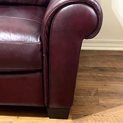 Burgundy Loveseat ~ Like New ~ Excellent