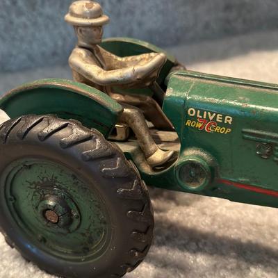 Arcade Cast Iron Oliver 70 Row Crop Tractor