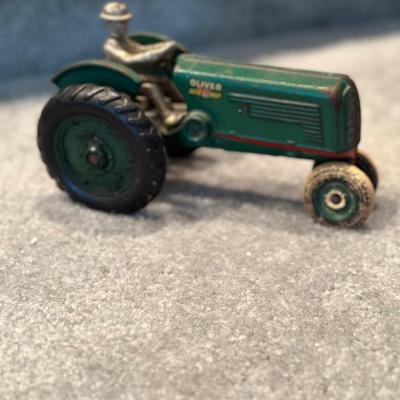 Arcade Cast Iron Oliver 70 Row Crop Tractor
