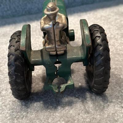 Arcade Cast Iron Oliver 70 Row Crop Tractor