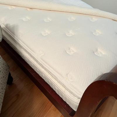 Matching Pair of Twin Sleigh Beds (GB-RG)