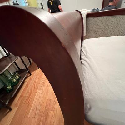 Matching Pair of Twin Sleigh Beds (GB-RG)