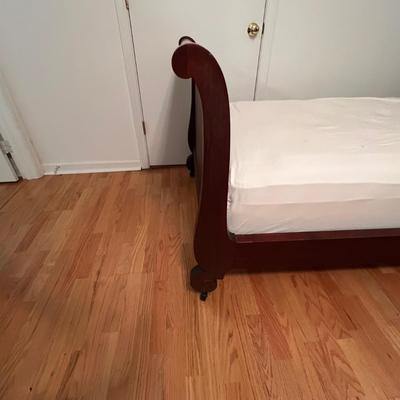 Matching Pair of Twin Sleigh Beds (GB-RG)