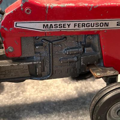 Ertl 1:16 Scale Die Cast Metal Massey Ferguson 270 Tractor