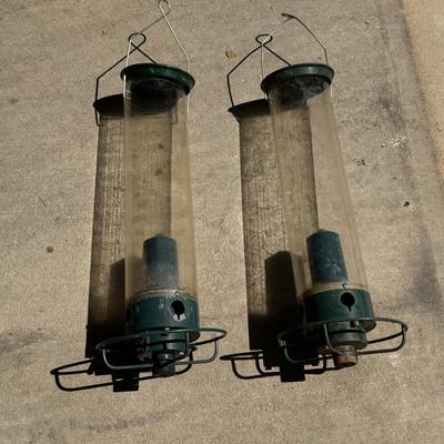 Droll Yankees The New Generation Bird Feeders (G-DZ)