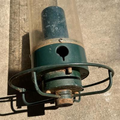 Droll Yankees The New Generation Bird Feeders (G-DZ)