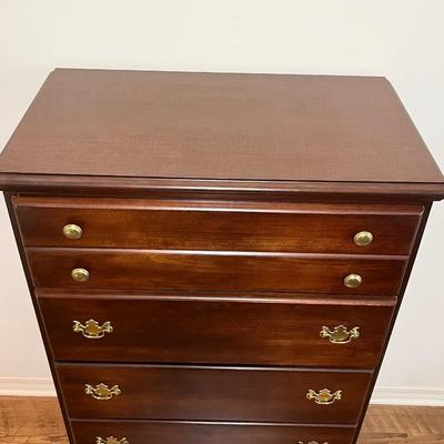 CAROLINA FURN. ~ Chest Of Drawers In Traditional Cherry