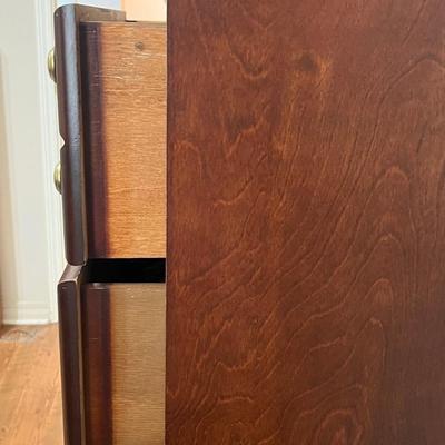 CAROLINA FURN. ~ Chest Of Drawers In Traditional Cherry