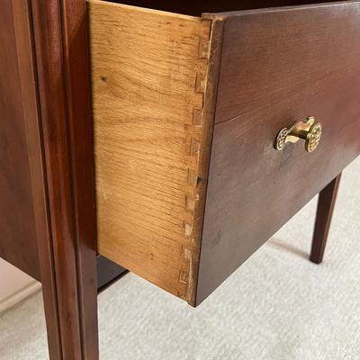 Mahogany China Cabinet ~ *Read Details
