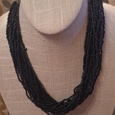 Multiatrabd black seed beaded necklace 18 in
