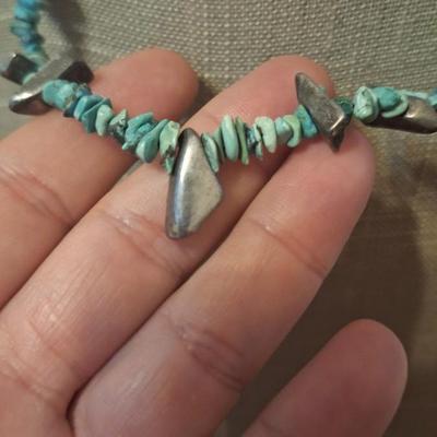 Turquoise chip necklace 18 inch