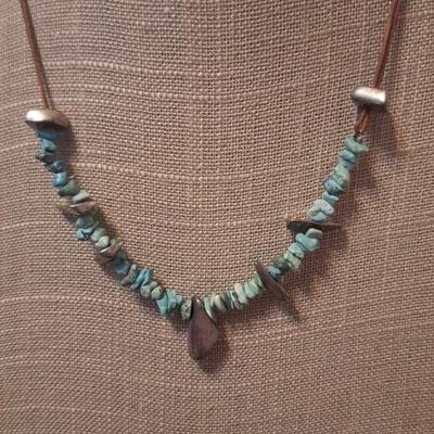 Turquoise chip necklace 18 inch