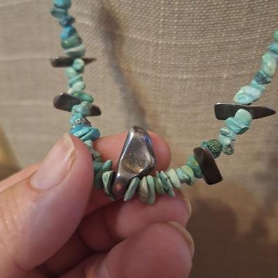 Turquoise chip necklace 18 inch