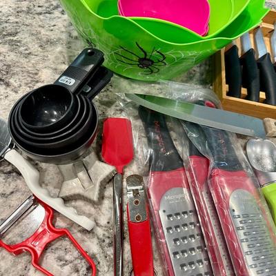 Miscellaneous Kitchen Tools Some brand new