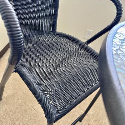 Like New High Top Set/ Table and 2 Chairs