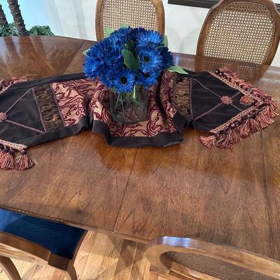 Beautiful Dining Room Table with 6 Chairs and 2 leaves and decor on top