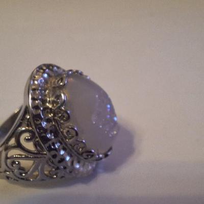 Sz 8 Ring white stone stainless steel filagree