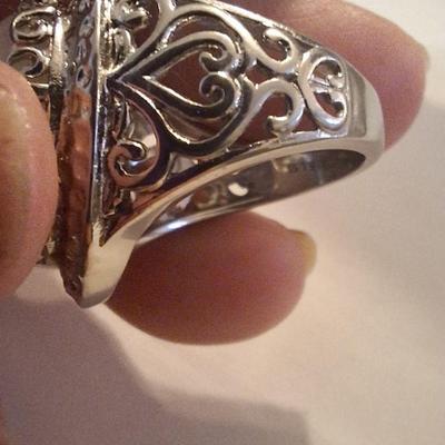 Sz 8 Ring white stone stainless steel filagree