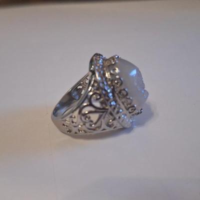 Sz 8 Ring white stone stainless steel filagree