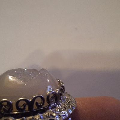 Sz 8 Ring white stone stainless steel filagree