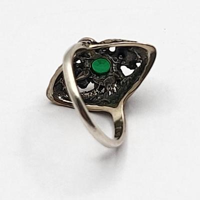 Silver Black Hills Ring With Emerald Stone 3.9gr