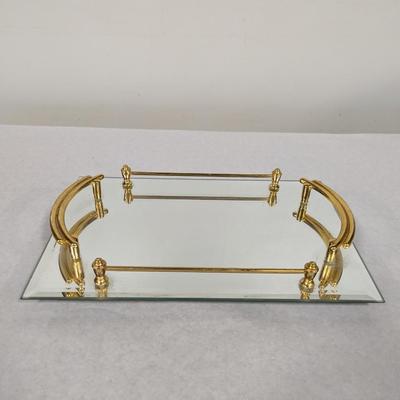 Vanity Top Glass Guest Towel Tray