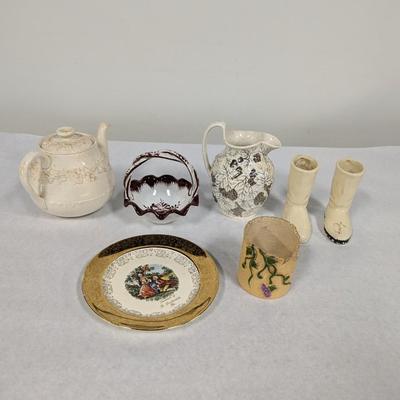 Vintage Crest-O-Gold Wedgwood Queen's Ware Home Decor China & Pottery Dishes