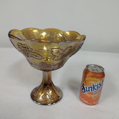 Vintage Indiana Glass Harvest Grape & Leaf Gold Fruit Bowl