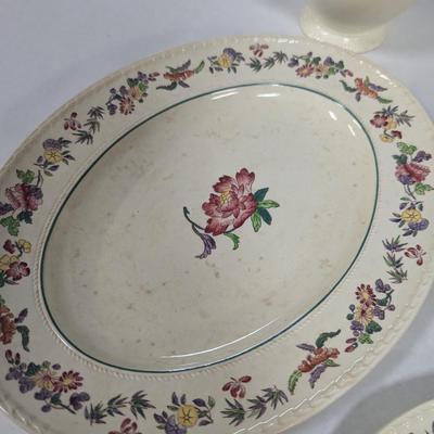 25 + Pieces Of Harlech Wedgwood Colonial Made In England China