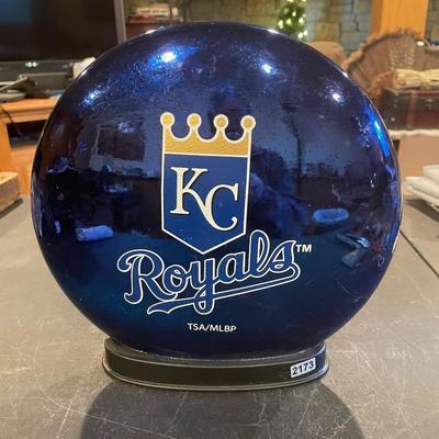 Royals globe