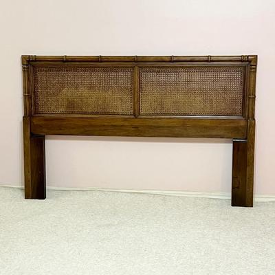 HENREDON ~ Five (5) Piece Sold Wood Full / Queen Bedroom Suite