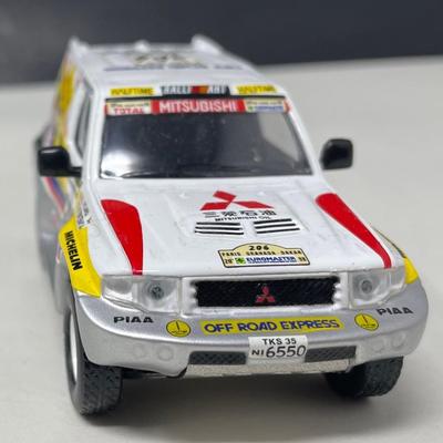 1998 Mitsubishi Pajero Paris Dakar, IXO, China, 1/43 Scale, Mint Condition