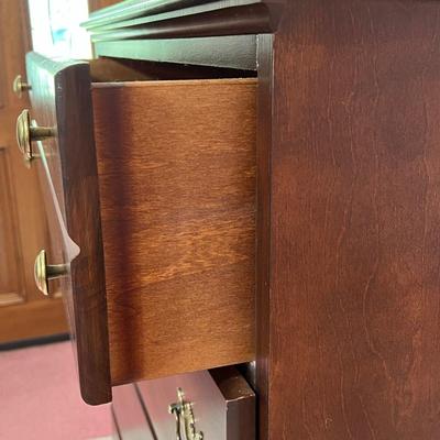CAROLINA FURN. ~ Solid Wood Chest Of Drawers In Traditional Cherry