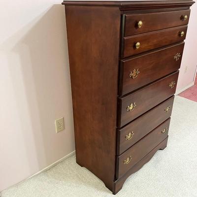 CAROLINA FURN. ~ Solid Wood Chest Of Drawers In Traditional Cherry