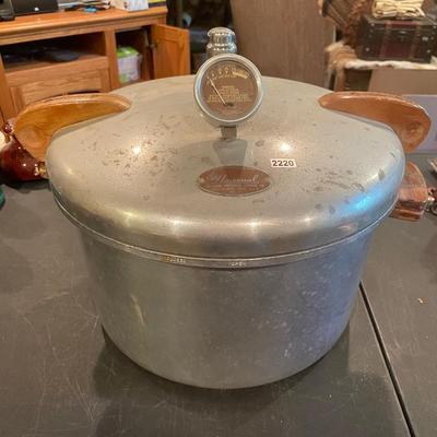 National pressure cooker