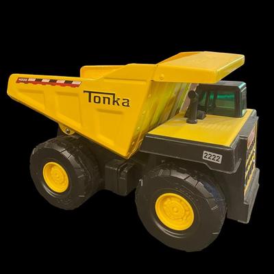 Tonka metal dump truck