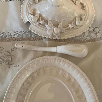 Large Capodimonte Italian White Glazed Cream Porcelain Tureen, Lid, and Ladle