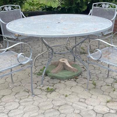 Outdoor Wrought Iron Chairs w/ Table