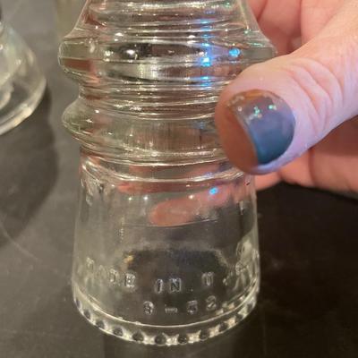 Set of 3 clear insulators