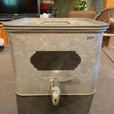 Galvanized liquid dispenser