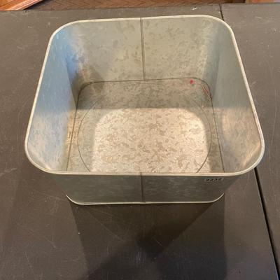 Galvanized small tub