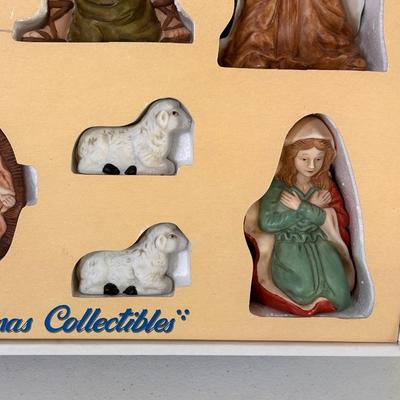 HOLIDAY CLASSICS ~ 9 Piece Hand Painted Porcelain Nativity
