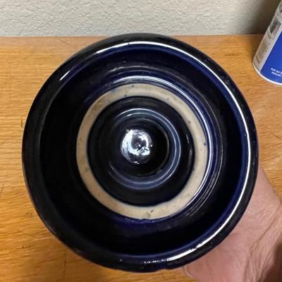 Blue insulator