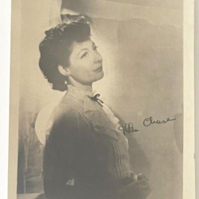 Actress Ilka Chase signed photo