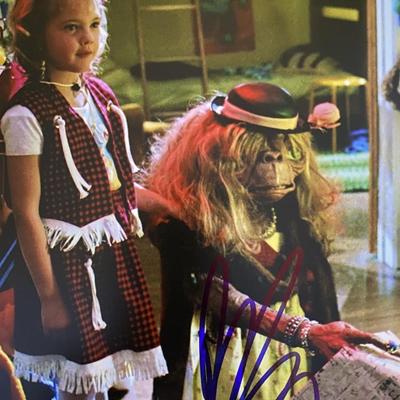 E.T. the Extra-Terrestrial Drew Barrymore signed movie photo
