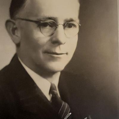 Senator Guy Cordon signed photo