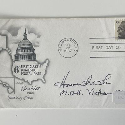 Vietnam Medal of Honor Howard Lee signed cover