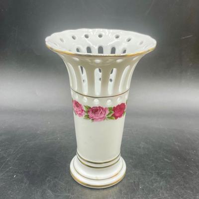Porcelain China Dried Flower Vase